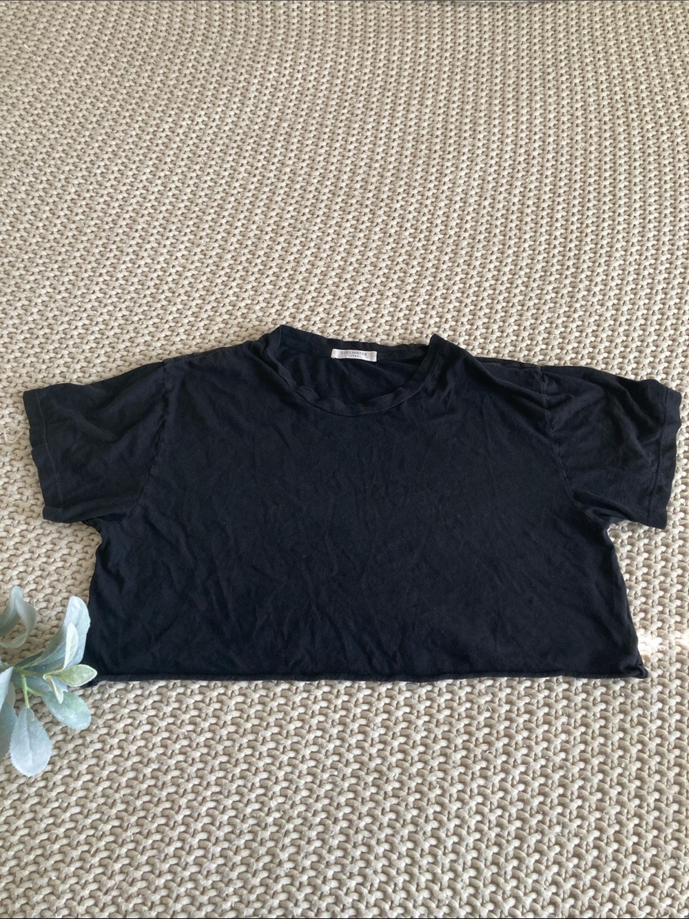 Black Cropped Crew Tee - Minimal Short Sleeve Top